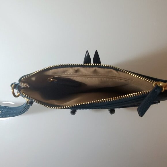 Nanette Lepore Zip Wristlet - NWOT Green with Gold Zipper and Hardware - Picture 8 of 11